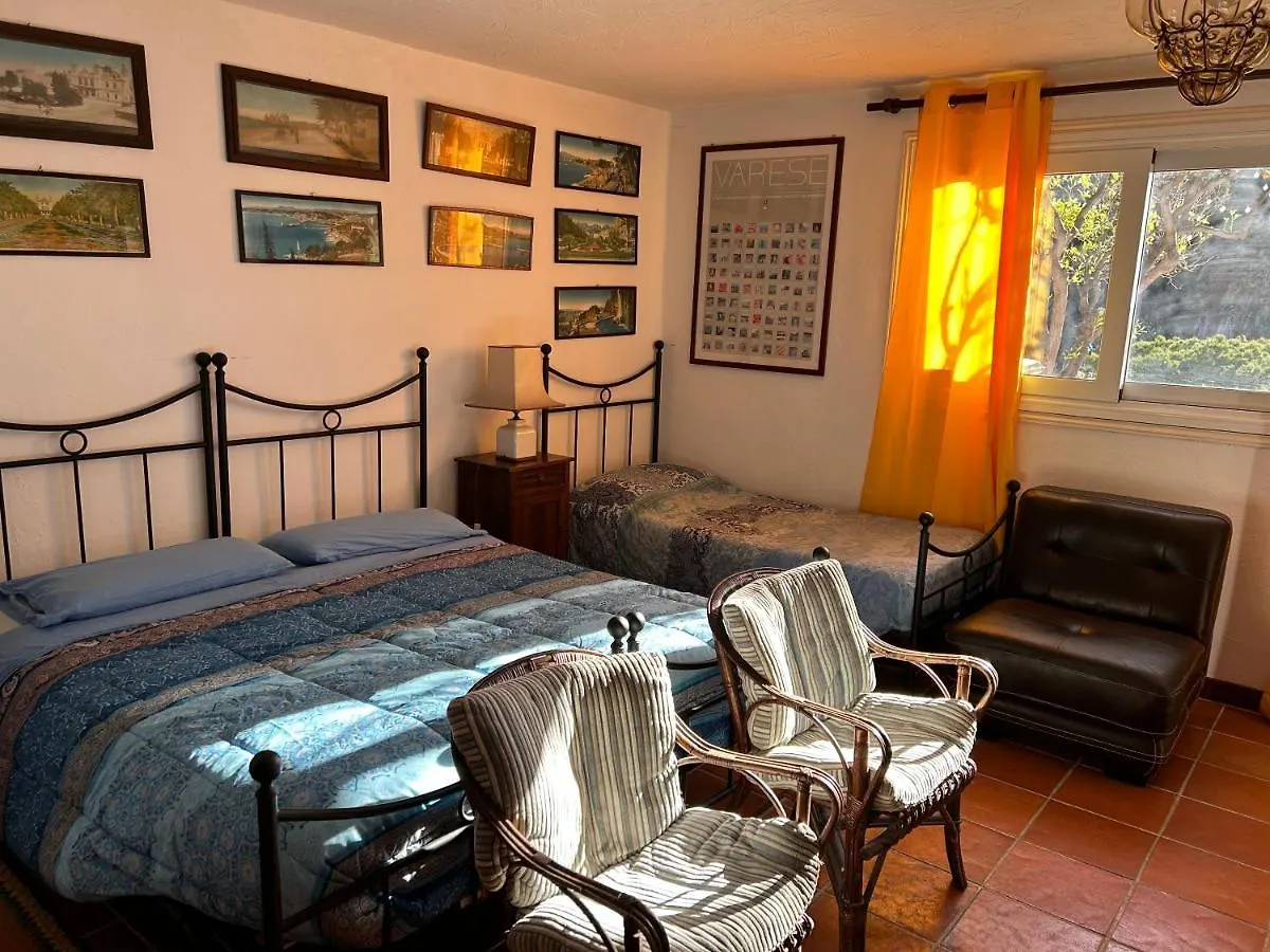 La Masa Otel Èze Konukevi